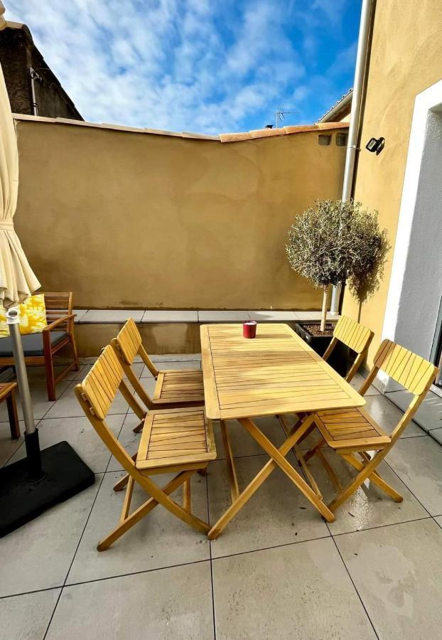 Les Demoiselles De La Tour ! Apartamento Carcassonne Exterior foto