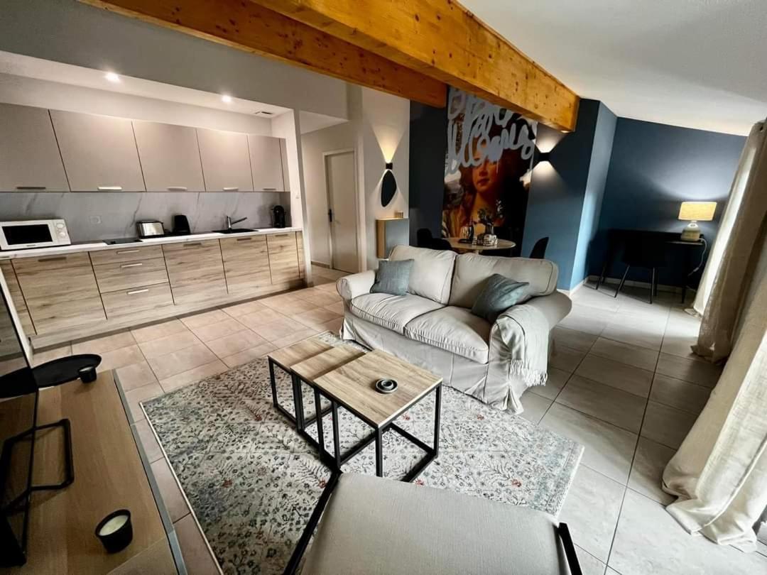 Les Demoiselles De La Tour ! Apartamento Carcassonne Exterior foto