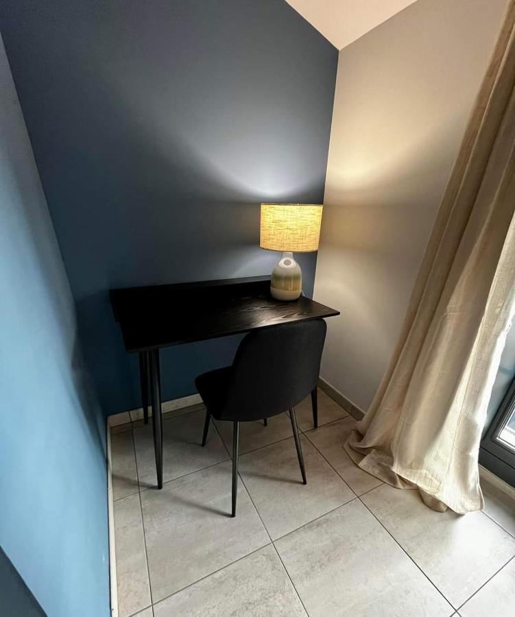 Les Demoiselles De La Tour ! Apartamento Carcassonne Exterior foto